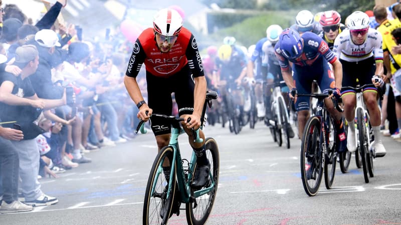 Kevin Vauquelin a l attaque lors de la 2e etape du Tour de France le 6 juillet 2025 2108574