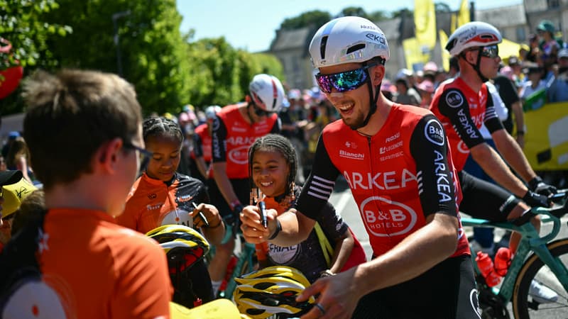 Kevin Vauquelin le 10 juillet a Bayeux avant la 6e etape du Tour de France 2110085