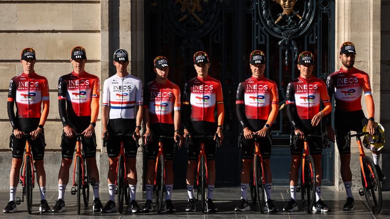 L equipe Ineos Grenadiers au depart du Tour de France le 3 juillet 2025 2113115