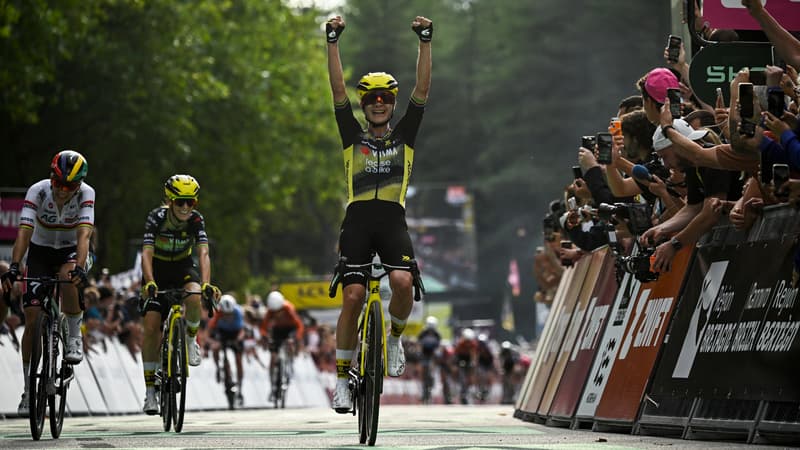 La Neerlandaise de Visma Lease a Bike Marianne Vos victorieuse a Plumelec 1e etape du Tour de France feminin 26 juillet 2025 2116196