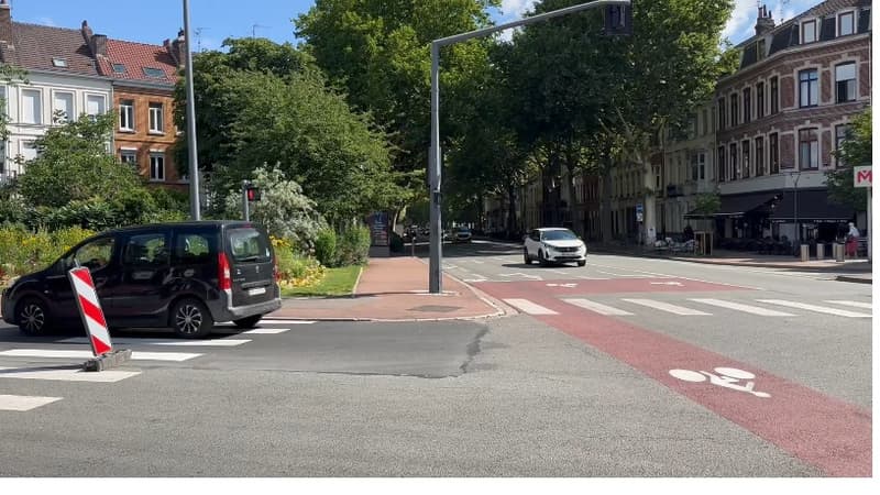 Le dernier virage a negocier pour les coureurs sur la 1e etape du Tour de France Ils arriveront de la gauche pour remonter le boulevard Vauban 2106461