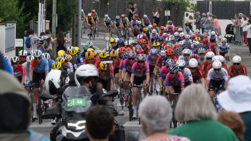 Le peloton du Tour de France feminin lors de la 3e etape le 28 juillet 2025 2117140 1