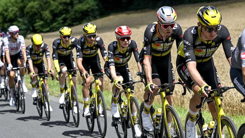 Les coureurs de la Visma Lease a bike sur le Tour le 8 juillet 2025 2110630 1
