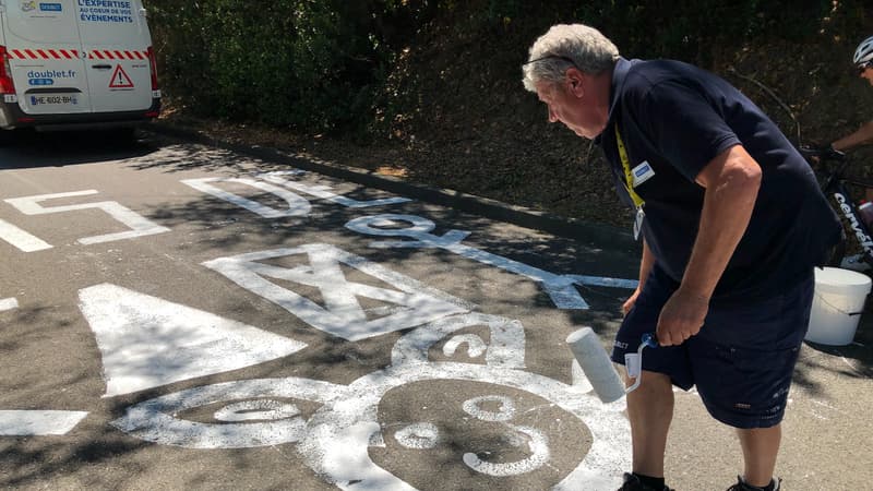 Patrick Dancoisne l effaceur du Tour de France lors de la 11e etape le 16 juillet 2025 2112454