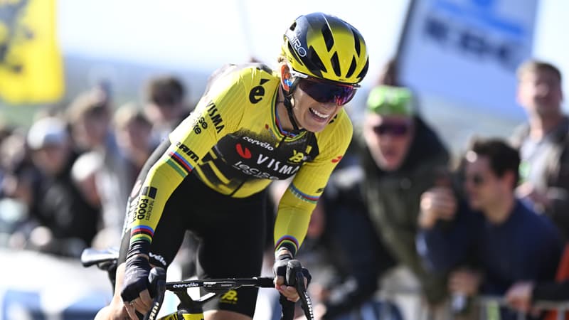 Pauline Ferrand Prevot lors du course avec l equipe Visma Lease a bike en 2025 2116912
