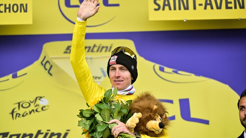 Tadej Pogacar lors de la ceremonie protocolaire du Tour de France a Superbagneres le 19 juillet 2025 2114032