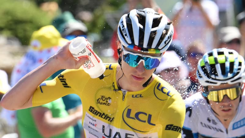 Tadej Pogacar se rafraichit sur le Tour de France le 22 juillet 2025 2115327