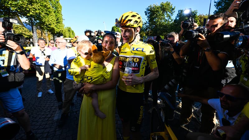 Trine et Jonas Vingegaard sur le Tour de France 2022 le 24 juillet 2022 2108109
