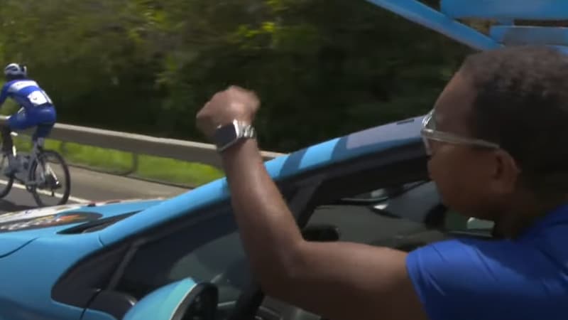 Le manager de l equipe Madras Capesterre Belle Eau recadre un de ses coureurs lors du Tour de Guadeloupe le 6 aout 2025 2120027