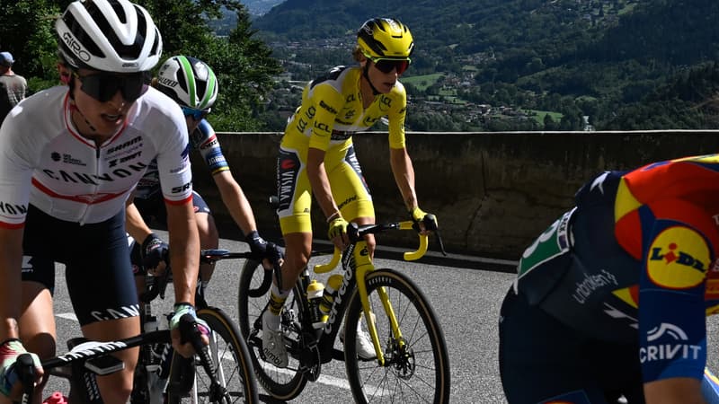 Pauline Ferrand Prevot avec son maillot jaune sur la derniere etape du Tour de France 3 aout 2025 2118809