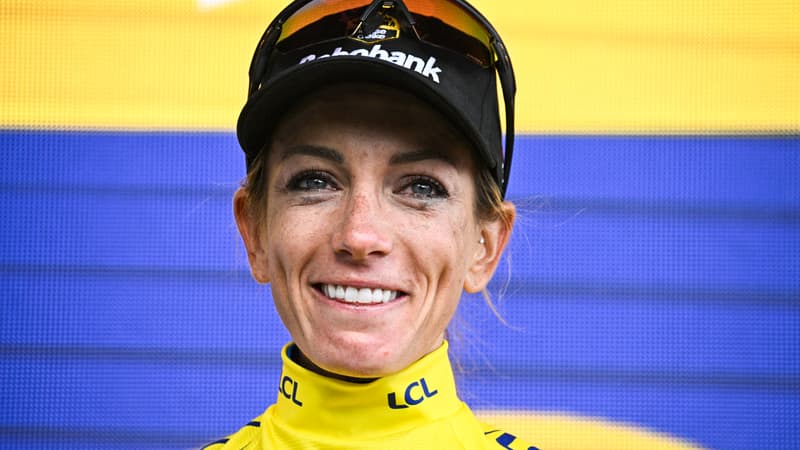 Pauline Ferrand Prevot sur le podium avec le maillot jaune avant derniere etape du Tour de France 2 aout 2025 2118578