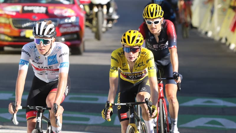 Geraint Thomas derriere Tadej Pogacar et Jonas Vingegaard lors du Tour de France 2022 1733525