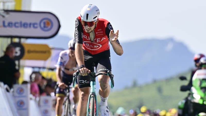 Kevin Vauquelin a l arrivee de la 12e etape du Tour de France a Hautacam le 17 juillet 2025 2112904
