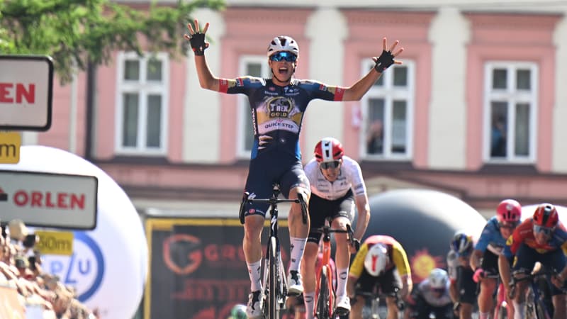 Paul Seixas celebre sa victoire lors de la 4e etape du Tour de Pologne le 7 aout 2025 2155534