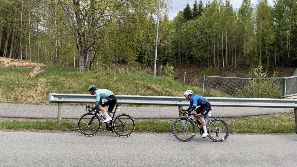 Magnus Bak Klaris champion du monde de gravel, Vermeersch battu au sprint