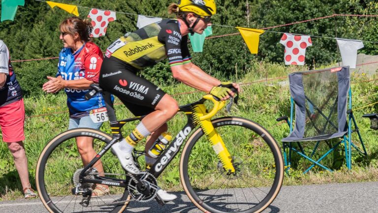 Marianne Vos (Team Visma | Lease a Bike) lors de la 9e étape du Tour de France Femmes 2025, à Arâches, en Haute-Savoie